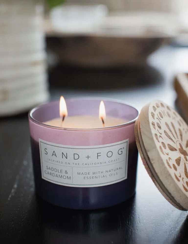 Saddle & Cardamom 12 Oz Scented Candle - Image 5