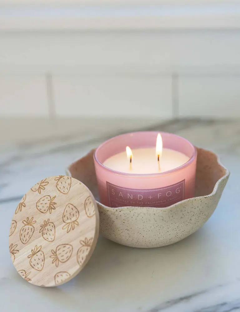 Strawberry Spritz 12 Oz Scented Candle - Image 5