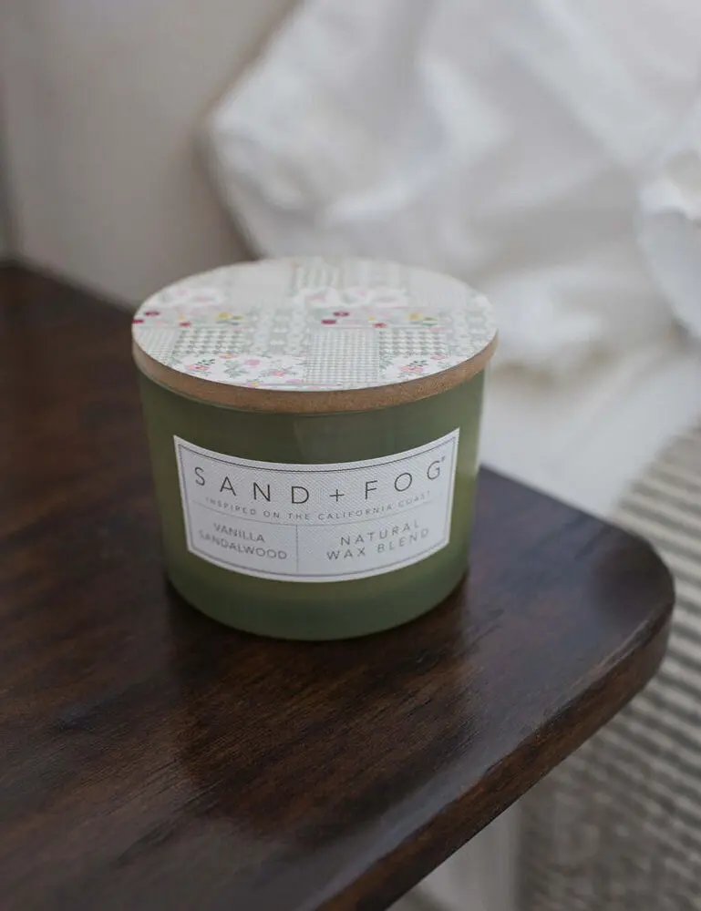 Vanilla Sandalwood 12 Oz Scented Candle - Image 2